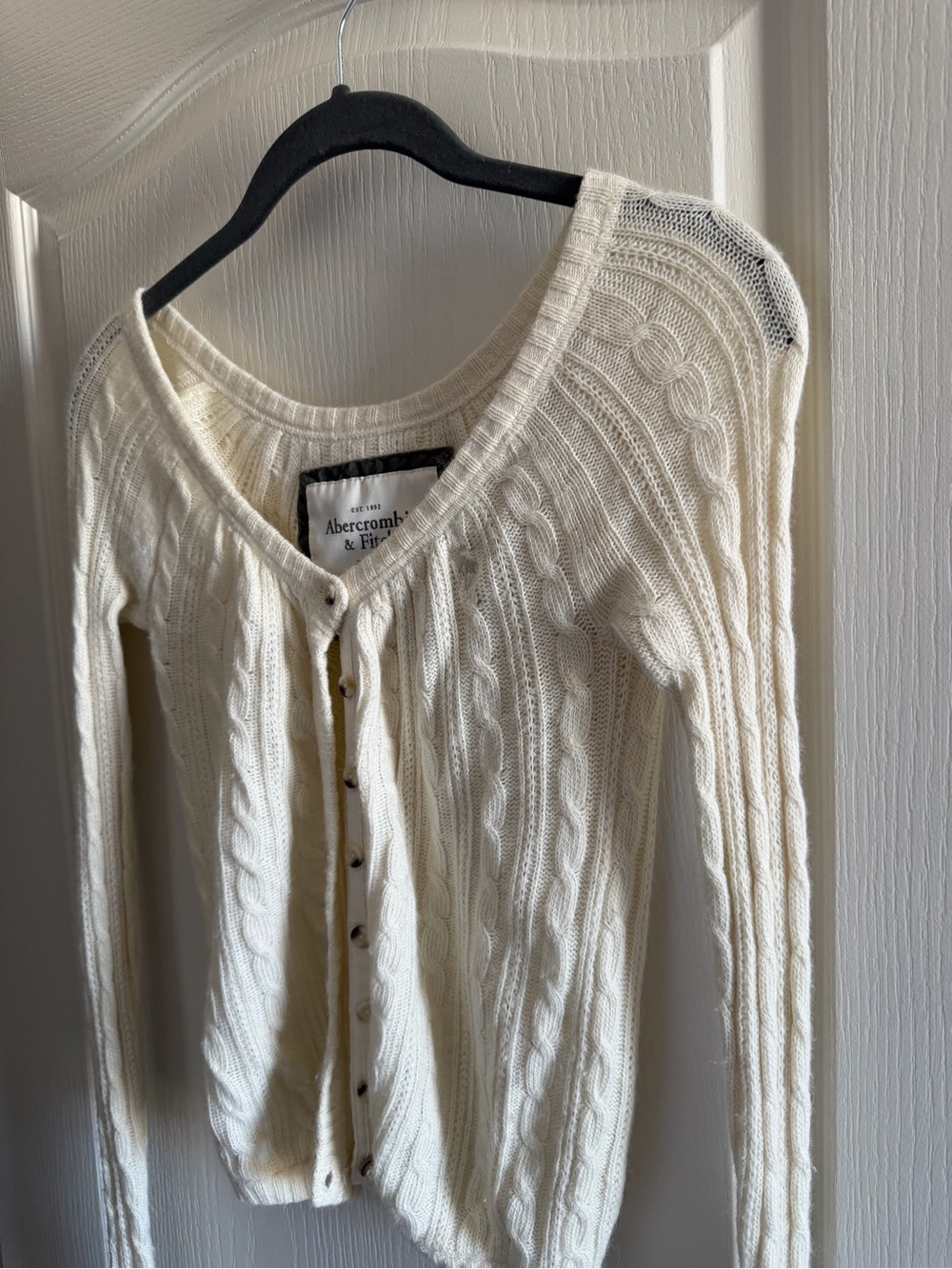 Abercrombie & Fitch Ivory Cable-Knit Buttoned Cardigan - Picture 2 of 8